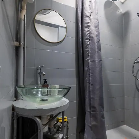 アパート Proche Sacre Coeur 18 パリ